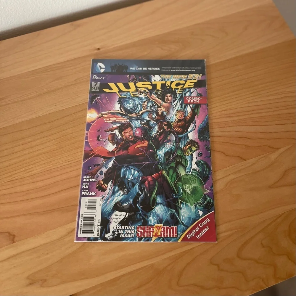 NEW Justice League #7 (May 2012) Comic Book